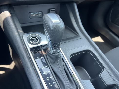 Used 2023 Nissan Sentra SV FWD image 31