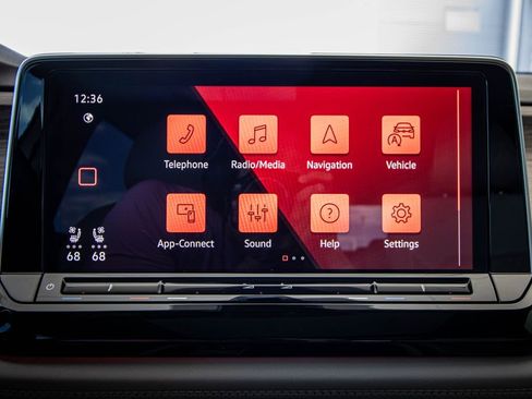 Used 2025 Volkswagen Atlas SEL Premium R-Line image 45