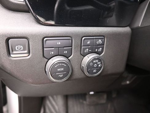 Used 2024 Chevrolet Silverado 2500 LT image 14