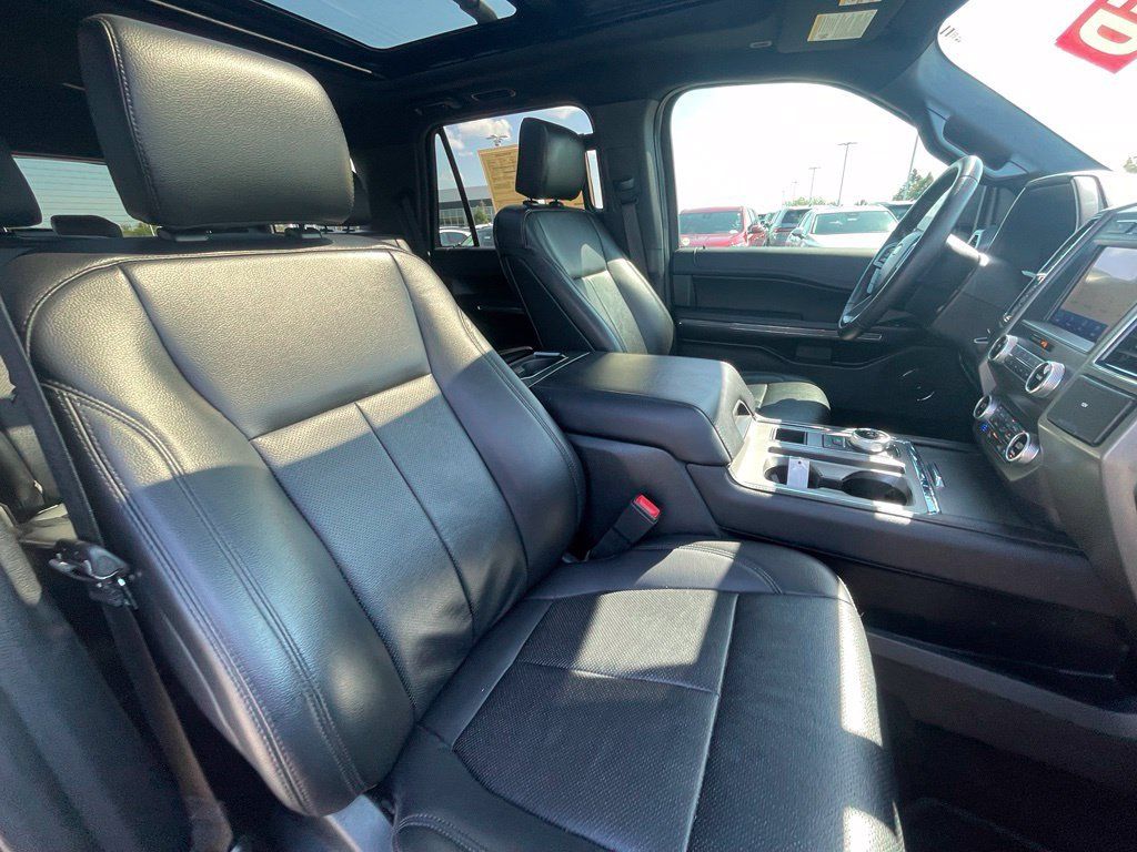 Used 2020 Ford Expedition XLT w/ Equipment Group 202A RWD image 28