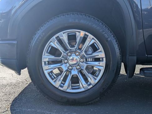 Used 2022 GMC Sierra 1500 Denali AWD/4WD image 12