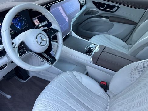 Used 2023 Mercedes-Benz EQS 580 4MATIC SUV image 10