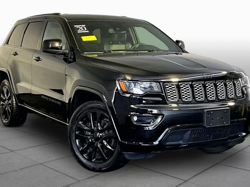 Used 2020 Jeep Grand Cherokee Altitude AWD/4WD image 3