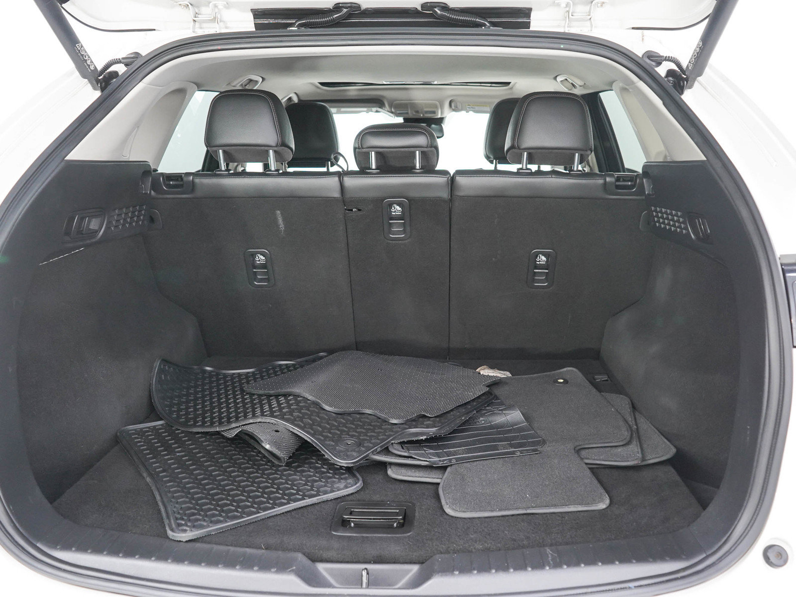 Used 2023 MAZDA CX-5 AWD 2.5 S w/ Premium Package image 9