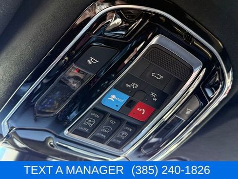 Used 2023 Jeep Grand Wagoneer Series III image 25