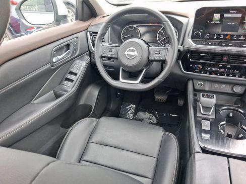 Certified 2023 Nissan Rogue SL w/ SL Premium Package FWD image 10