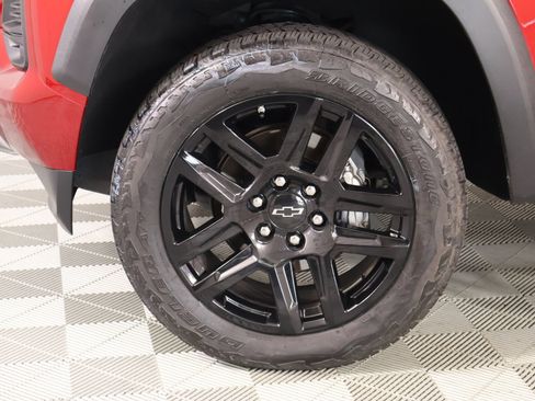 Used 2024 Chevrolet Colorado Z71 w/ Advanced Trailering Package AWD/4WD image 17