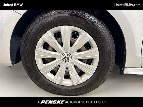 Used 2014 Volkswagen Jetta S image 2