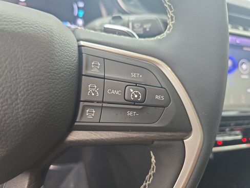 Used 2022 Jeep Grand Cherokee Limited 4xe AWD/4WD image 17