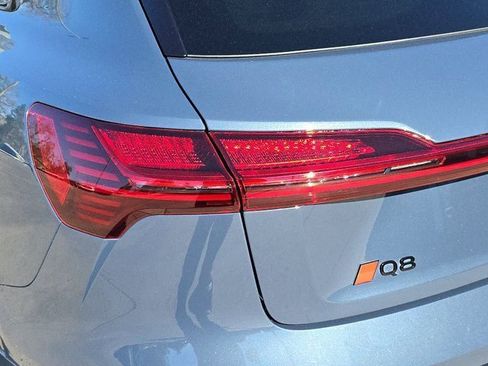 Certified 2024 Audi Q8 e-tron Premium image 38