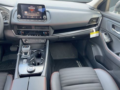 New 2026 Nissan Rogue SV AWD/4WD image 27
