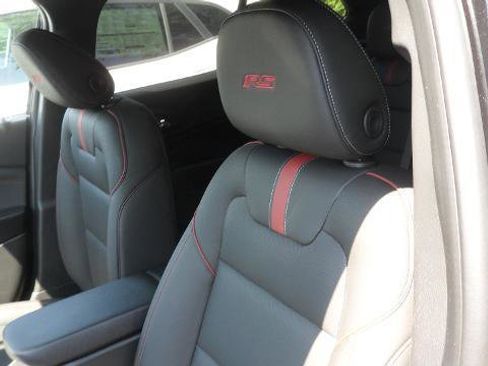 Used 2026 Chevrolet Trax RS FWD image 27
