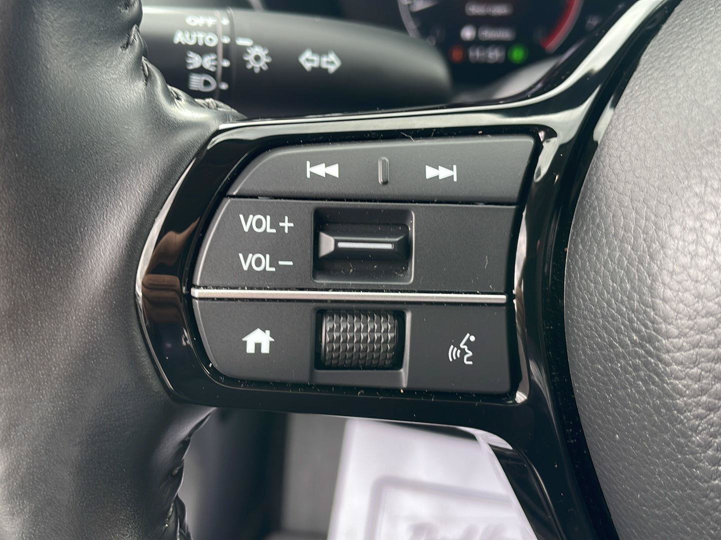 Used 2024 Honda HR-V EX-L image 15