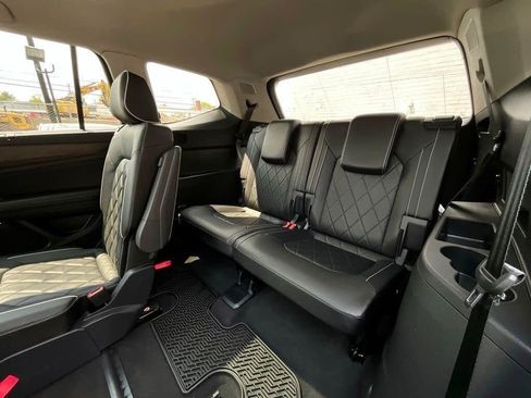 Used 2024 Volkswagen Atlas SEL Premium R-Line AWD/4WD image 15