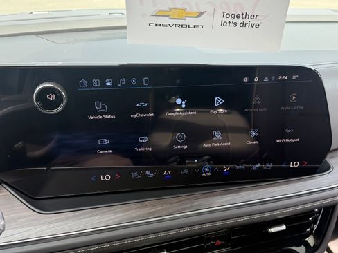 New 2026 Chevrolet Tahoe Premier w/ Sun And Tow Package AWD/4WD image 16