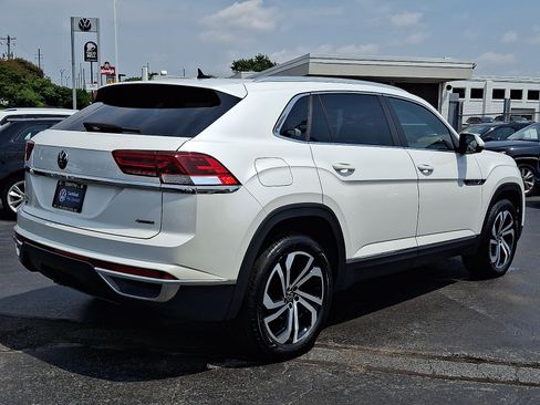 Used 2023 Volkswagen Atlas Cross Sport SEL AWD/4WD image 6