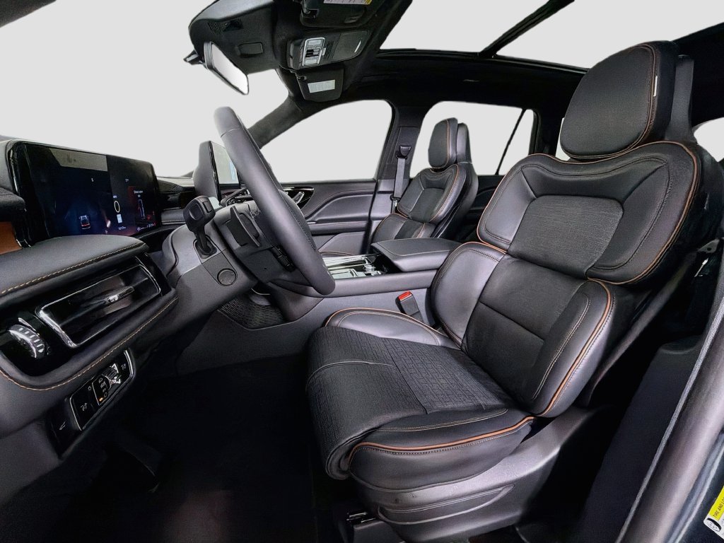 New 2026 Lincoln Aviator Black Label w/ Dynamic Handling Package AWD/4WD image 22