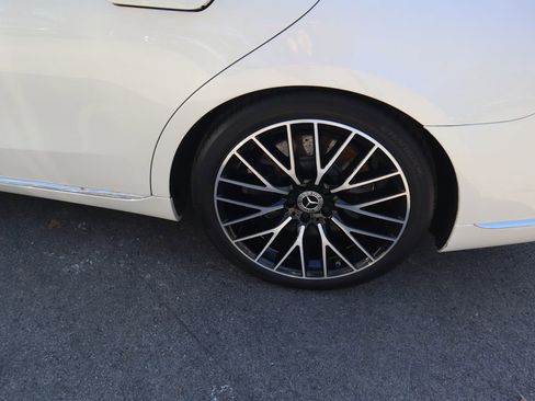 Used 2023 Mercedes-Benz S 580 4MATIC Sedan image 9