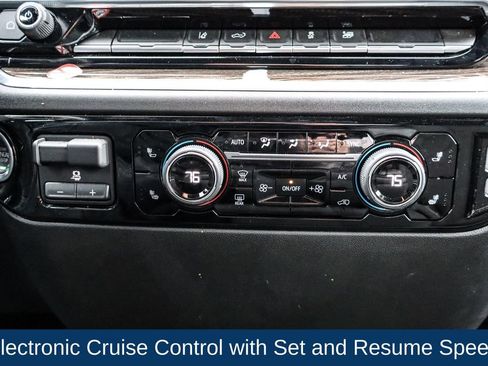 Used 2025 Chevrolet Silverado 2500 LT w/ Convenience Package image 31