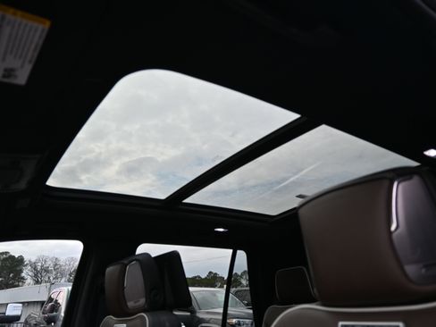 Used 2025 GMC Yukon Denali Ultimate image 7