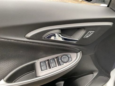 Used 2025 Chevrolet Malibu LT image 19