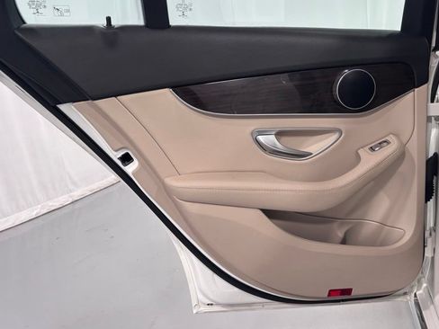 Used 2019 Mercedes-Benz C 300 4MATIC Sedan image 23