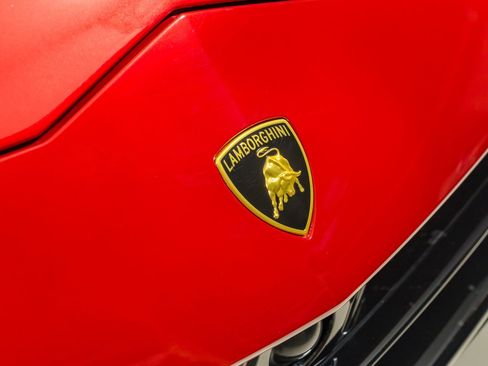 Used 2023 Lamborghini Urus S image 38