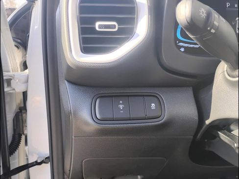 New 2026 Hyundai Venue SEL FWD image 20