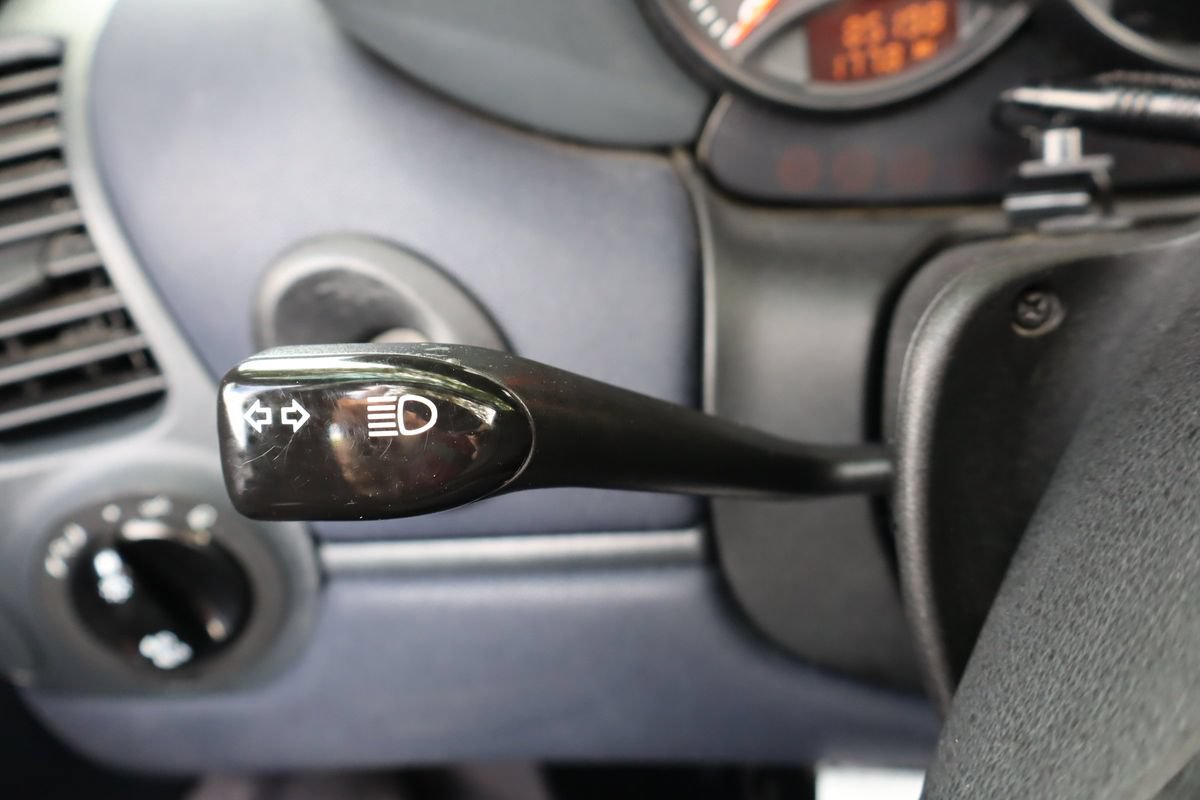 Used 1999 Porsche Boxster RWD image 38