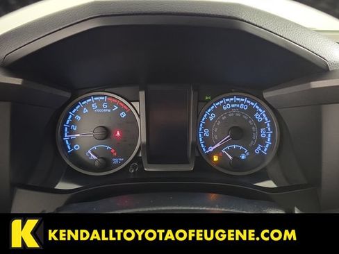 Used 2021 Toyota Tacoma TRD Sport AWD/4WD image 13