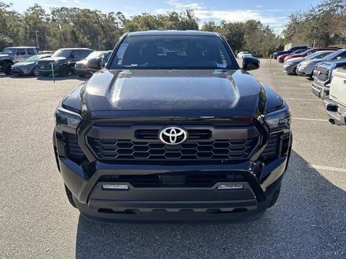 Certified 2025 Toyota Tacoma TRD Off-Road image 6