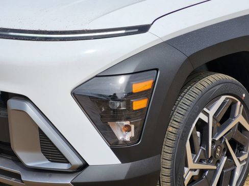 Used 2026 Hyundai Kona SEL Premium AWD/4WD image 5