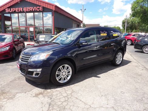 Used 2015 Chevrolet Traverse LT w/ Style and Technology Package AWD/4WD image 1