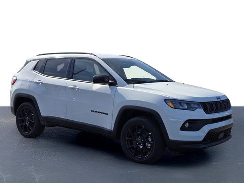 New 2026 Jeep Compass Latitude image 5