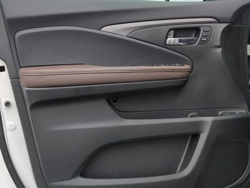 Certified 2025 Honda Ridgeline RTL image 15