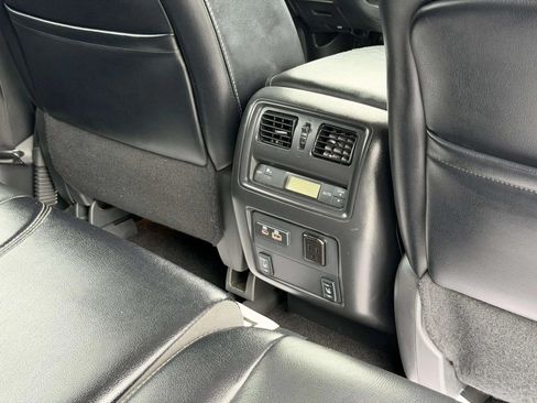 Used 2020 Nissan Pathfinder SL FWD image 31