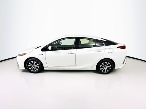 Used 2020 Toyota Prius Prime LE FWD image 4