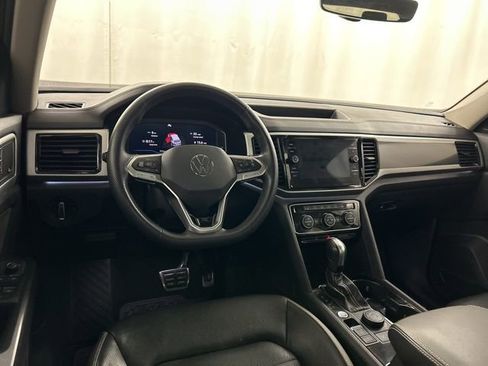 Used 2023 Volkswagen Atlas SEL Premium image 23