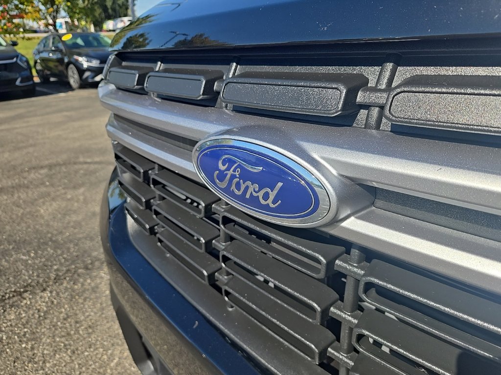 Used 2023 Ford Maverick Lariat FWD image 23