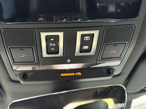 New 2026 Land Rover Defender 130 X-Dynamic SE AWD/4WD image 22