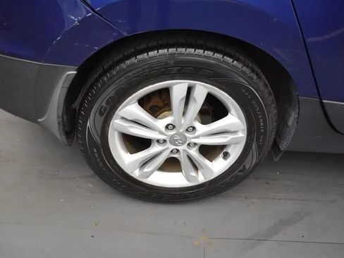 Used 2011 Hyundai Tucson GLS FWD image 31