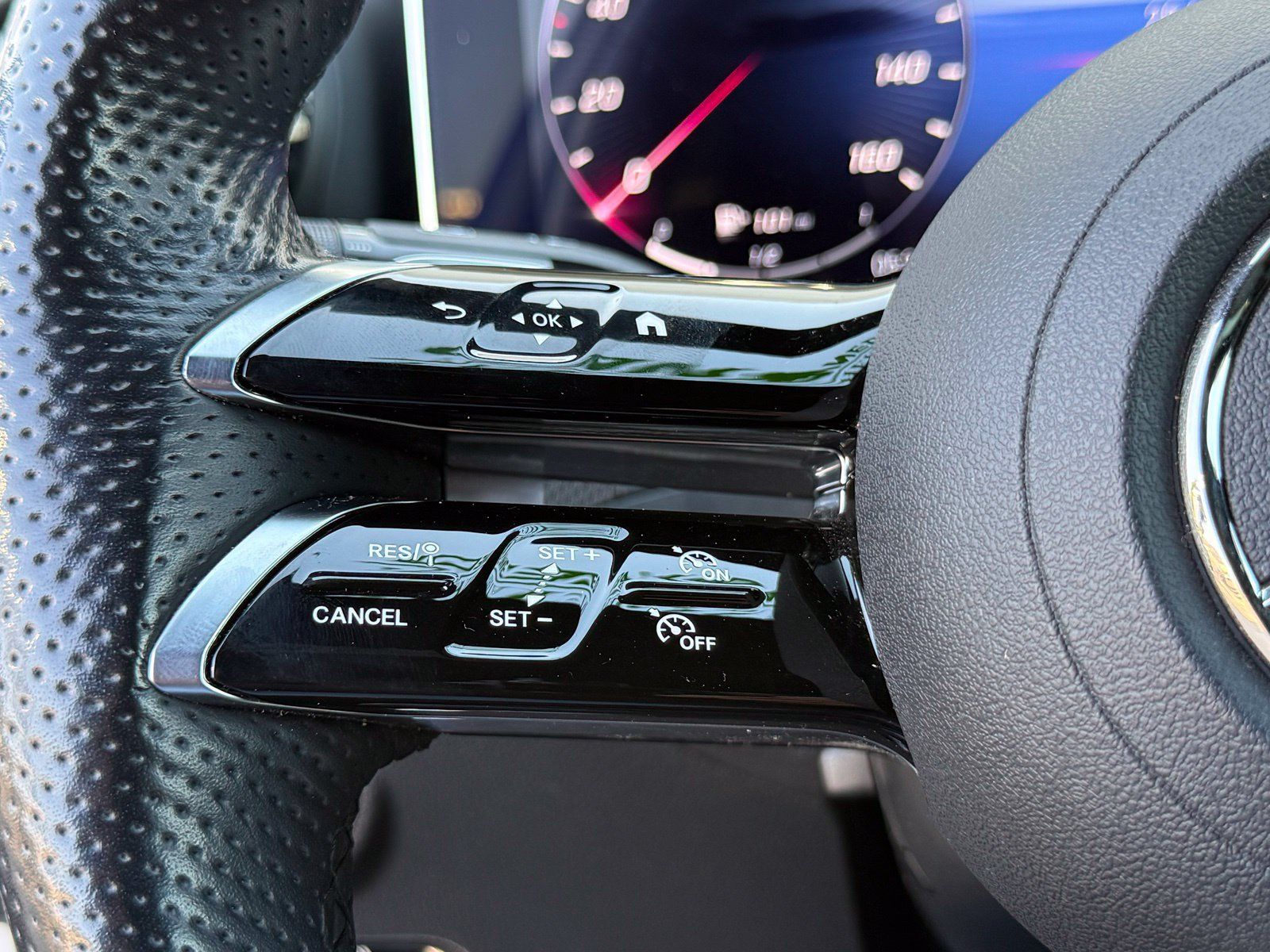 Used 2022 Mercedes-Benz C 300 Sedan image 32