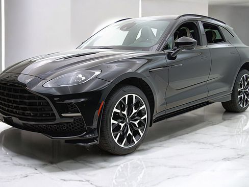Used 2023 Aston Martin DBX 707 image 1