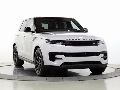 Used 2023 Land Rover Range Rover Sport SE image 10