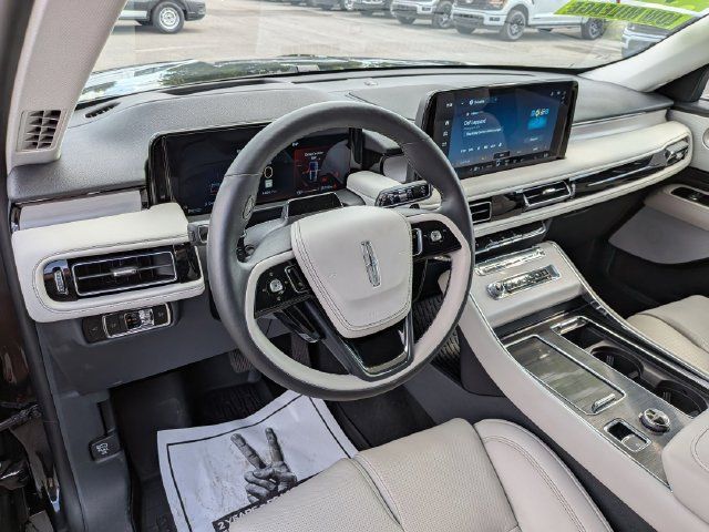 Used 2026 Lincoln Aviator Reserve w/ Luxury Package AWD/4WD image 8