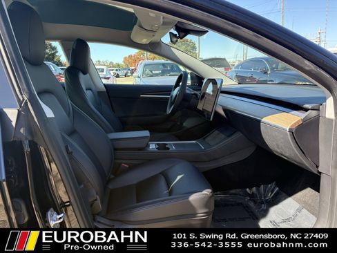 Used 2023 Tesla Model 3 Standard Range image 15