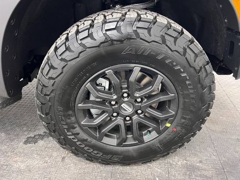 New 2025 Ford Ranger Raptor image 17