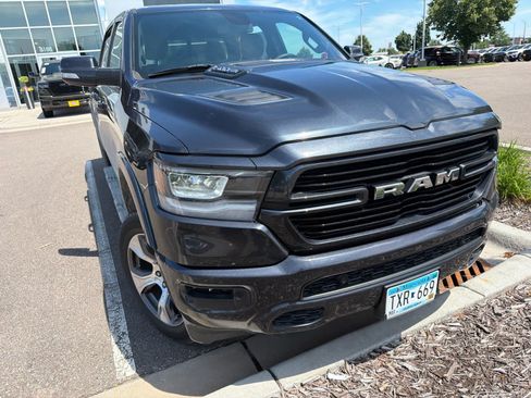 Used 2019 RAM 1500 Laramie w/ Sport Appearance Package AWD/4WD image 6