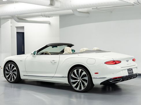 New 2026 Bentley Continental GTC AWD/4WD image 3