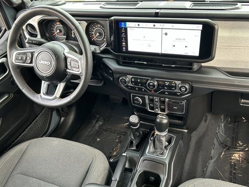 Certified 2024 Jeep Wrangler Sahara image 13